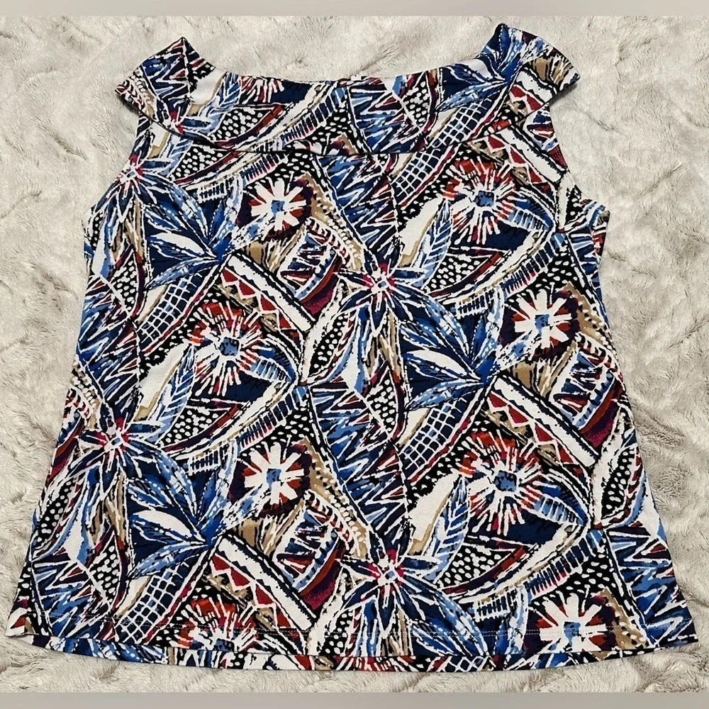 Rafaella Blue and Red Abstract Feathers Pattern Blouse Size 1X - Picture 2 of 7